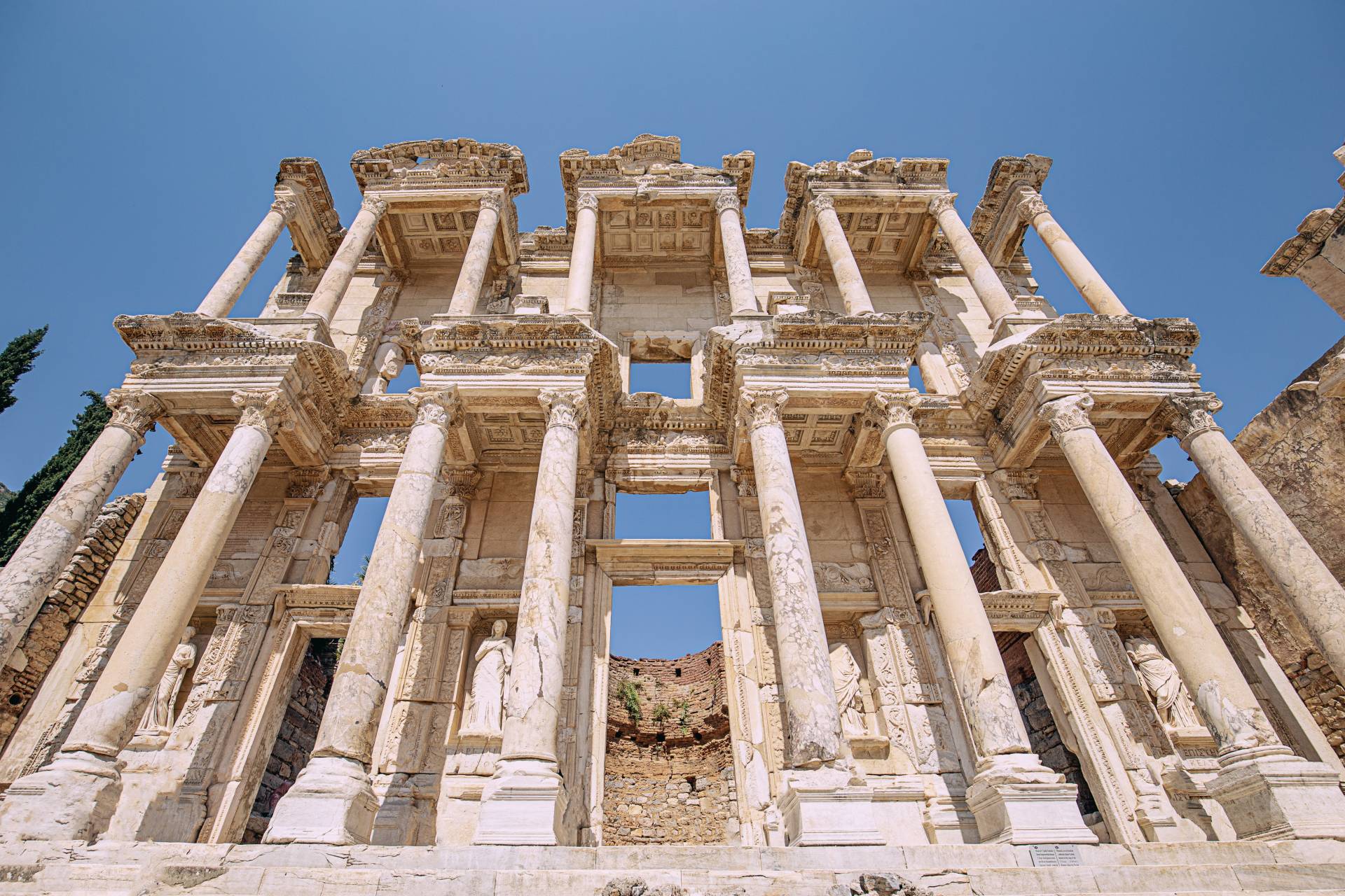 ruiny biblioteki w Efezie