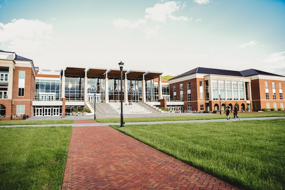 Photo University campus