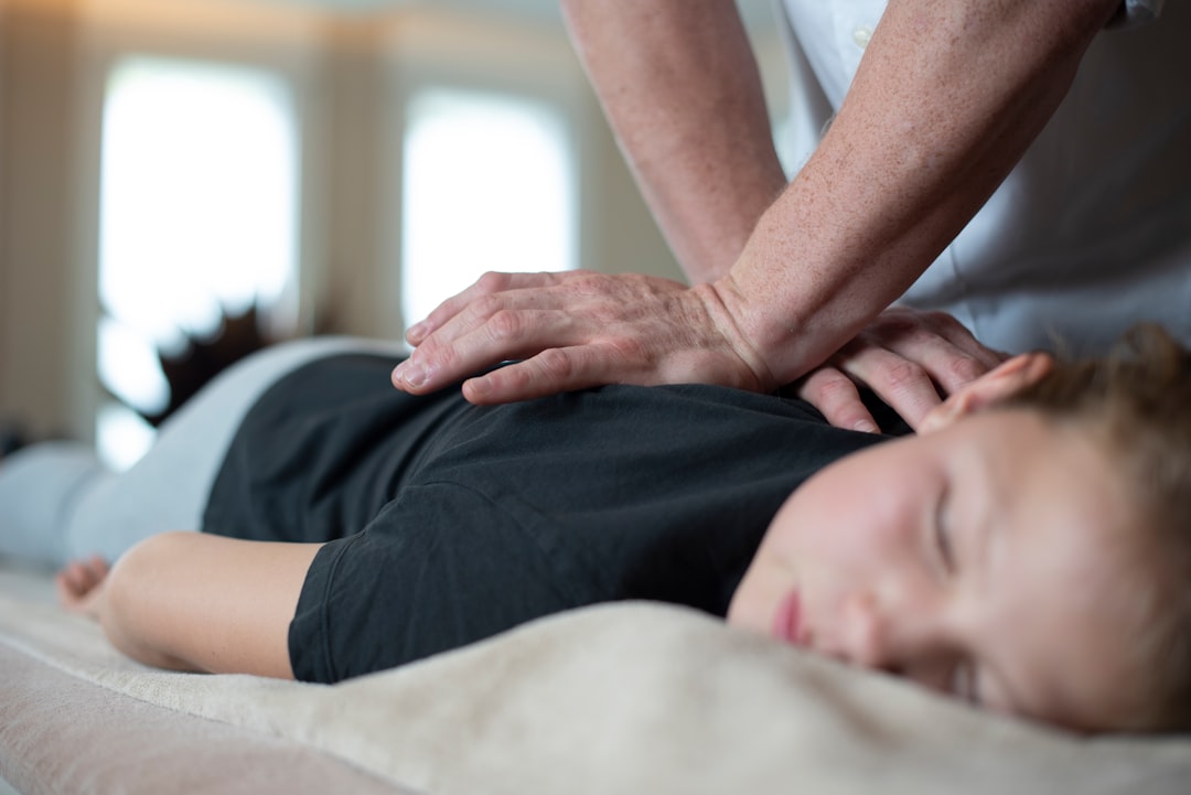 Photo Spinal manipulation