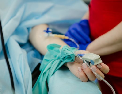 Integracja osteopatii z terapią powięziową w bólach migrenowych