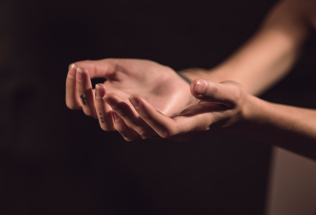 Photo Therapists hands